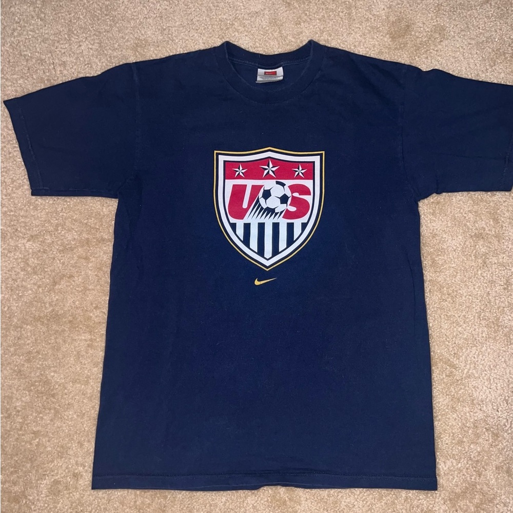 VINTAGE US SOCCER NATIONAL TEAM GRAHIC T-SHIRT! Early 2000's Graphic Tee
